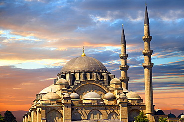 The Suleymaniye Mosque, SâˆšÂºleymaniye Camii, 1550-1558, on the Third Hill, Istanbul, Turkey