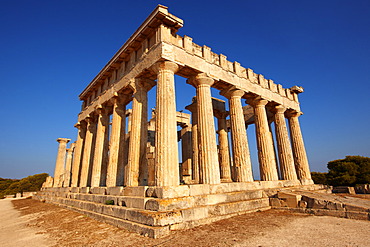 The Greek Doric Temple of Aphaia, 500 BC, Aegina, Saronic Gulf Islands, Greece, Europe