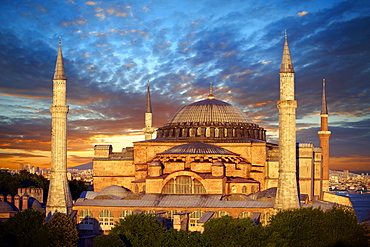 6th century Byzantine, Eastern Roman, Hagia Sophia, Ayasofya, at sunset, built by Emperor Justinian, Istanbul, Turkey