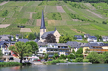 Parish Church of St. Remigius, Kroev, Moselle Valley, Rhineland-Palatinate, Germany, Europe