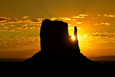 Mesa of West Mitten Butte at sunrise, Monument Valley, Navajo Tribal Park, Navajo Nation Reservation, Arizona, Utah, Southwest, United States of America, USA