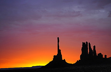 Totem Pole and Yei Bi Chei rock formations after sunrise, composing, Monument Valley, Navajo Tribal Park, Navajo Nation Reservation, Arizona, Utah, Southwest, United States of America, USA