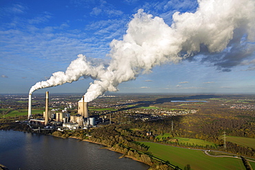 Kraftwerk Voerde coal power plant on the Rhine, emissions, smoke, smokestacks, cooling tower, Voerde, Ruhr district, North Rhine-Westphalia, Germany, Europe