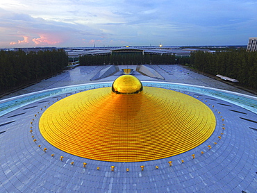 Phra Mongkol Thepmuni Memorial Hall, golden dome of the Phramonkolthepmuni meditation hall, Khlong Luang District, Pathum Thani, Bangkok, Thailand, Asia (Drone)