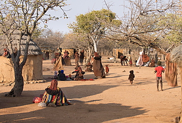 Himba women and children in a Himbadorf, Kaokoveld, Namibia, Africa