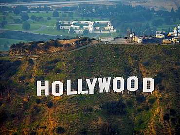 Hollywood sign on Mount Lee Drive, Hollywood Hills, Los Angeles, Los Angeles County, California, USA, North America