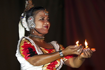 Traditional dancing, dancer in traditional costume, Kandy, Central Province, Sri Lanka, Asia