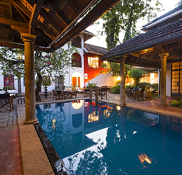 Courtyard with swimming pool, luxury boutique hotel Malabar House, Fort Kochi, Fort Cochin, Kerala, South India, India, Asia