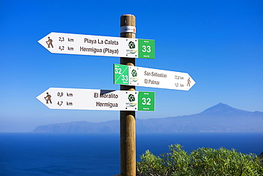 Signposts for hikers, Hermigua, La Gomera, Canary Islands, Spain, Europe