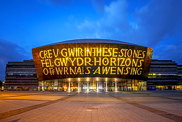 Welsh Millenium Center, architect Percy Thomas, event center, Blue Hour, Cardiff, South Glamorgan, Wales, United Kingdom, Europe