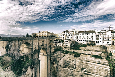 El Tajo gorge and the Puente Nuevo in Ronda, overlooking the new district, El Mercadillo, Malaga, Andalusia, Spain, Europe