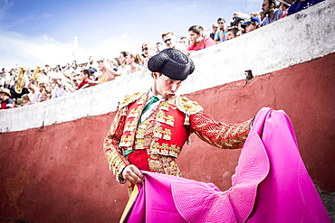 Matador in the arena performing a Veronica manouvre, bullfight, Barco de Avila, Avila, Castile and Leon, Spain, Europe