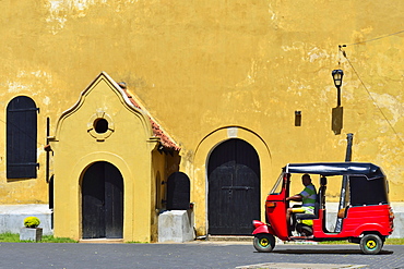 Tuk-tuk in front of the Warehouse Building in Queens Street, Galle Fort, Galle, Southern Province, Sri Lanka, Asia