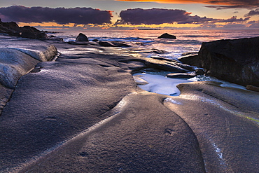 Evening mood on the coast near Utakleiv, Vestvagoya, Lofoten, Nordland, Norway, Europe