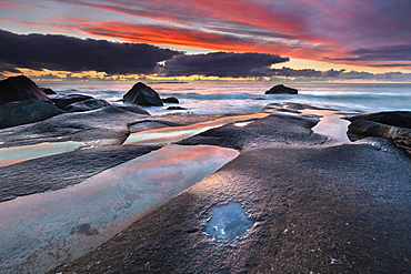 Evening mood on the coast near Utakleiv, Vestvagoya, Lofoten, Nordland, Norway, Europe