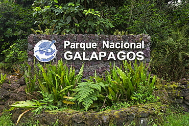 Sign of the Parque Nacional Galapagos, Galapagos National Park, Isabela Island, Galapagos Islands, Ecuador, South America