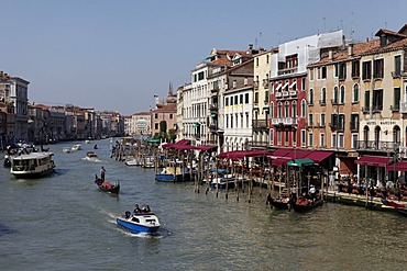 Canal Grande seen from Rialto bridge, San Marco district, Venice, UNESCO World Heritage Site, Venetia, Italy, Europe