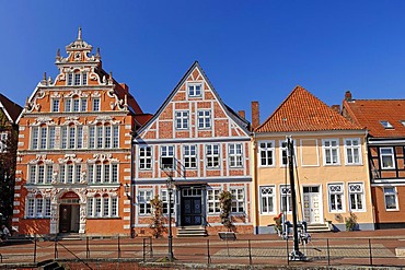 Buergermeister-Hintze-Haus building and houses at the old harbour, Stade, Lower Saxony, Germany