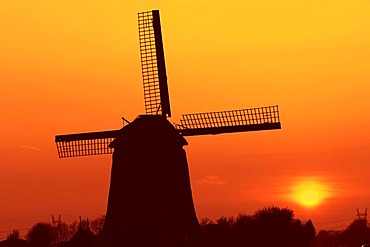 Windmill at sunset, Schermerhorn, Schermer, North Holland, Holland, Netherlands, Europe