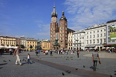 St. Mary's Basilica on the Main Market Square, Krakow, Lesser Poland, Poland, Europe