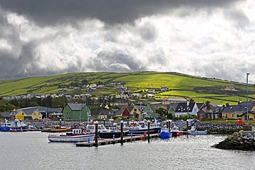 Dingle Harbour, Dingle Peninsula, County Kerry, Ireland, Europe