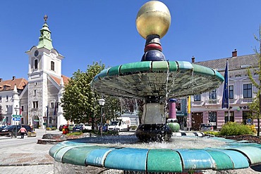 Hundertwasser-Fountain and town hall in the main square of Zwettl, Waldviertel Region, Austria, Lower Austria, Austria, Europe