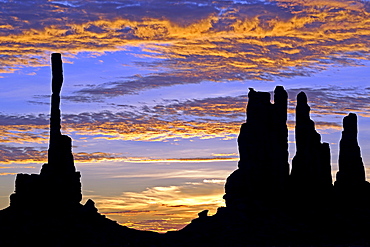 Sunrise with Totem Pole, backlit, silhouettes, Monument Valley, Arizona, USA