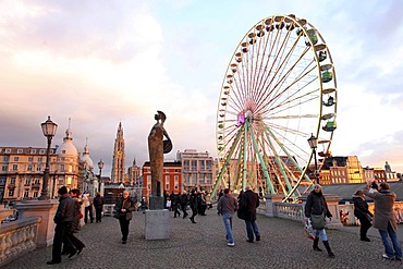 Christmas market, ferris wheel, on the Scheldt or Schelde river bank, historic centre of Antwerp, Flanders, Belgium, Europe