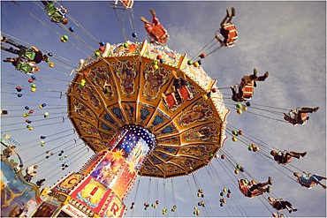 Chair swing ride or Chair-O-Planes, Oktoberfest, Munich, Bavaria, Germany, Europe