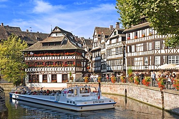 Maison de Tanneurs restaurant, Petite France, Strasbourg, Alsace, France, Europe