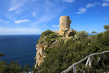 Torre des Verger, Torre de Ses Animes or Mirador de Ses Animes, old watch tower near Banyalbufar, Majorca, Balearic Islands, Spain, Europe