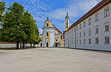 Kloster Ochsenhausen monastery, with St. Georg monastery church, Ochsenhausen, Biberach district, Upper Swabia, Baden-Wuerttemberg, Germany, Europe