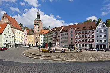 Hauptplatz square, Marienbrunnen fountain and Schmalzturm tower, Landsberg am Lech, Bavaria, Germany, Europe