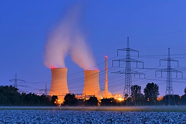 E.ON Grafenrheinfeld Nuclear Power Plant, cooling towers, near Schweinfurt, Bavaria, Germany, Europe