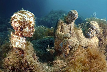 Underwater museum "Reddening leaders", Vladimir Ilyich Ulyanov Lenin and Karl Marx, sculptures, Cape Tarhankut, Tarhan Qut, Crimea, Ukraine, Eastern Europe