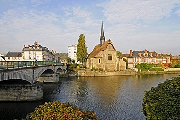 Saint Maurice Church, Yonne River, Sens, Yonne, Bourgogne, Burgundy, France, Europe, PublicGround