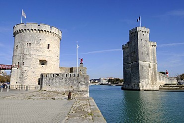 Tour de la Chaine and Tour Saint Nicolas, towers, harbour, La Rochelle, Charente-Maritime, Poitou-Charentes, France, Europe, PublicGround