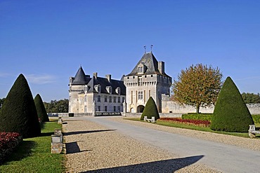 Chateau de la Roche Courbon, castle, Saint Porchaire, Saintes, Charente-Maritime, Poitou-Charentes, France, Europe