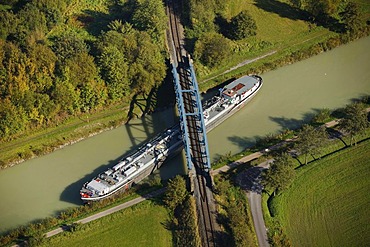 Aerial view, cargo ship stuck under bridge, Datteln-Hamm Canal, Hamm, Ruhr Area, North Rhine-Westphalia, Germany, Europe