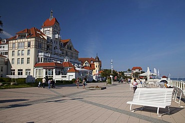 Beach promenade, Baltic resort Kuehlungsborn, Mecklenburg-Western Pomerania, Germany, Europe, PublicGround