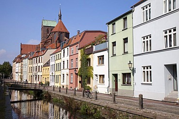 Muehlengrube brook, St.-Nikolai-Kirche church, Wismar, Mecklenburg-Western Pomerania, Germany, Europe, PublicGround