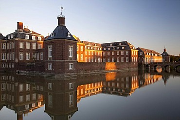 Schloss Nordkirchen moated castle in the evening light, Versailles of Westphalia, Nordkirchen, district of Coesfeld, Muensterland, North Rhine-Westphalia, Germany, Europe