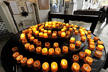 Votive candles, Peterskirche church, St. Peter's Church, Munich, Bavaria, Germany, Europe