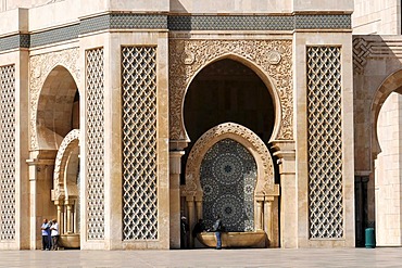 Fountain at the Hassan II Mosque, Grand Mosque of Hassan II, Casablanca, Morocco, North Africa, Africa