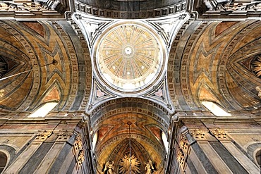 Vaulted ceilings, Basilica do Estrela Church, consecrated in 1790, tomb of Queen Mary I, Lisbon, Lisboa, Portugal, Europe