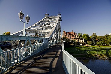 Historical "Blaues Wunder" or Loschwitz Bridge crossing the river Elbe in the Blasewitz quarter, Dresden, Saxony, Germany, Europe