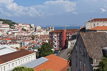 Overview over Alfama district and Se Cathedral, Lisbon, Portugal, Europe