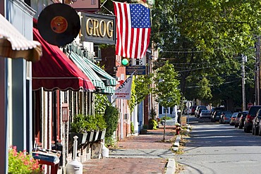 Shopping street in Newburyport, Massachusetts, New England, USA