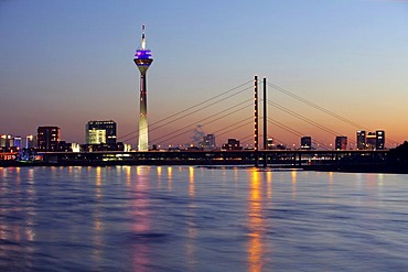 Evening scenery on the Rhine, Rheinturm tv tower, Rheinkniebruecke bridge, Duesseldorf, Rhineland, North Rhine-Westphalia, Germany, Europe