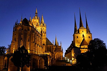 Dom St. Marien, St Mary's Cathedral, or Erfurt Cathedral, St. Severi church, illuminated, Domberg, Erfurt, Thuringia, Germany, Europe